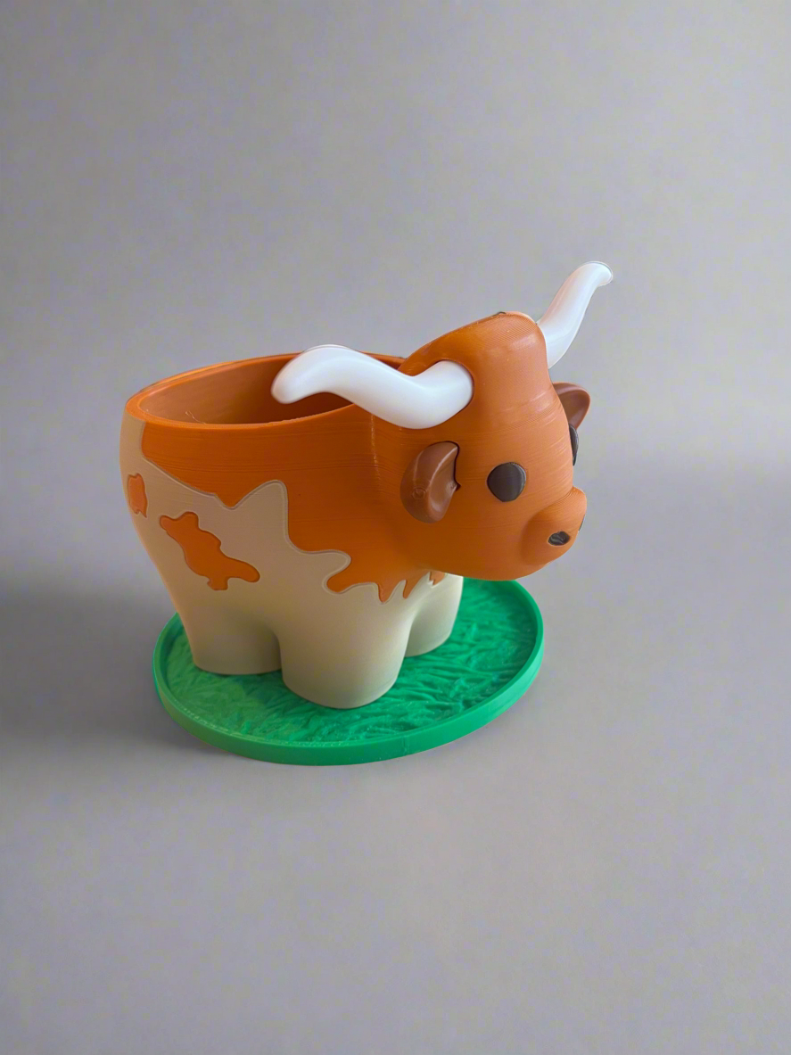 Longhorn Planter with Drip Tray