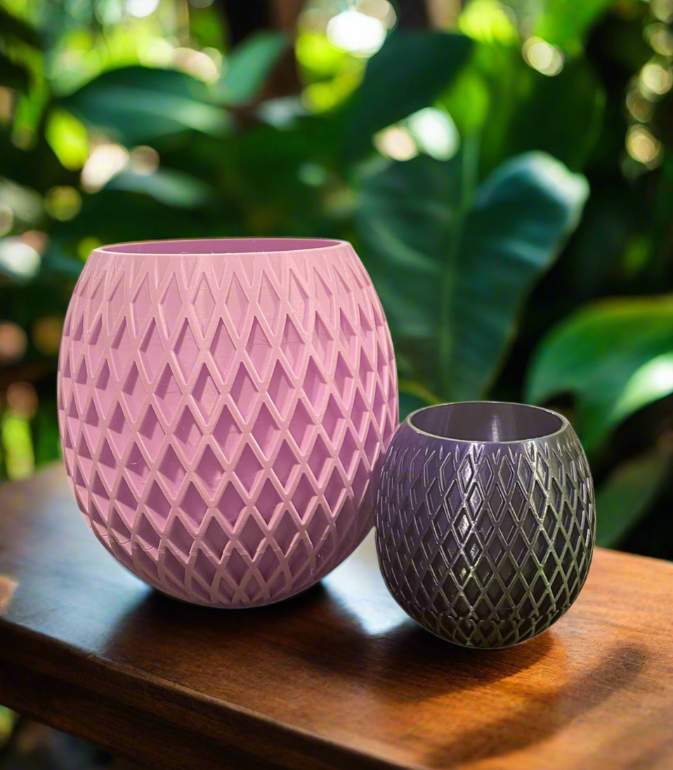 Geospin Planter with Hidden Drip Base
