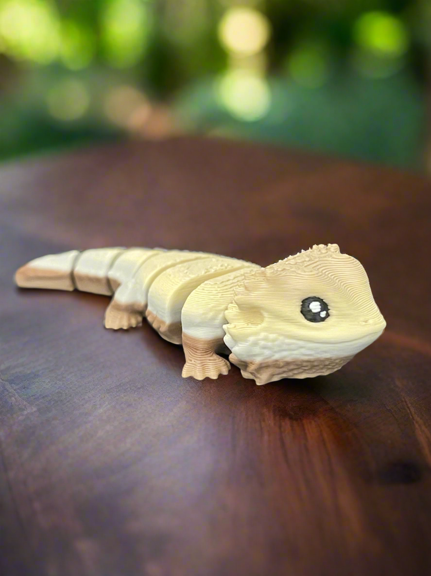 Colorful Horned Gecko Keychain / Desk Toy