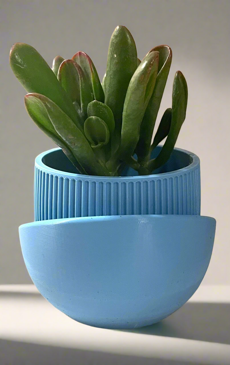 Strata Line Planter with High-Low Drip Tray