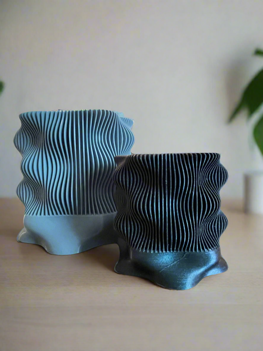 Unda Self Watering Planter