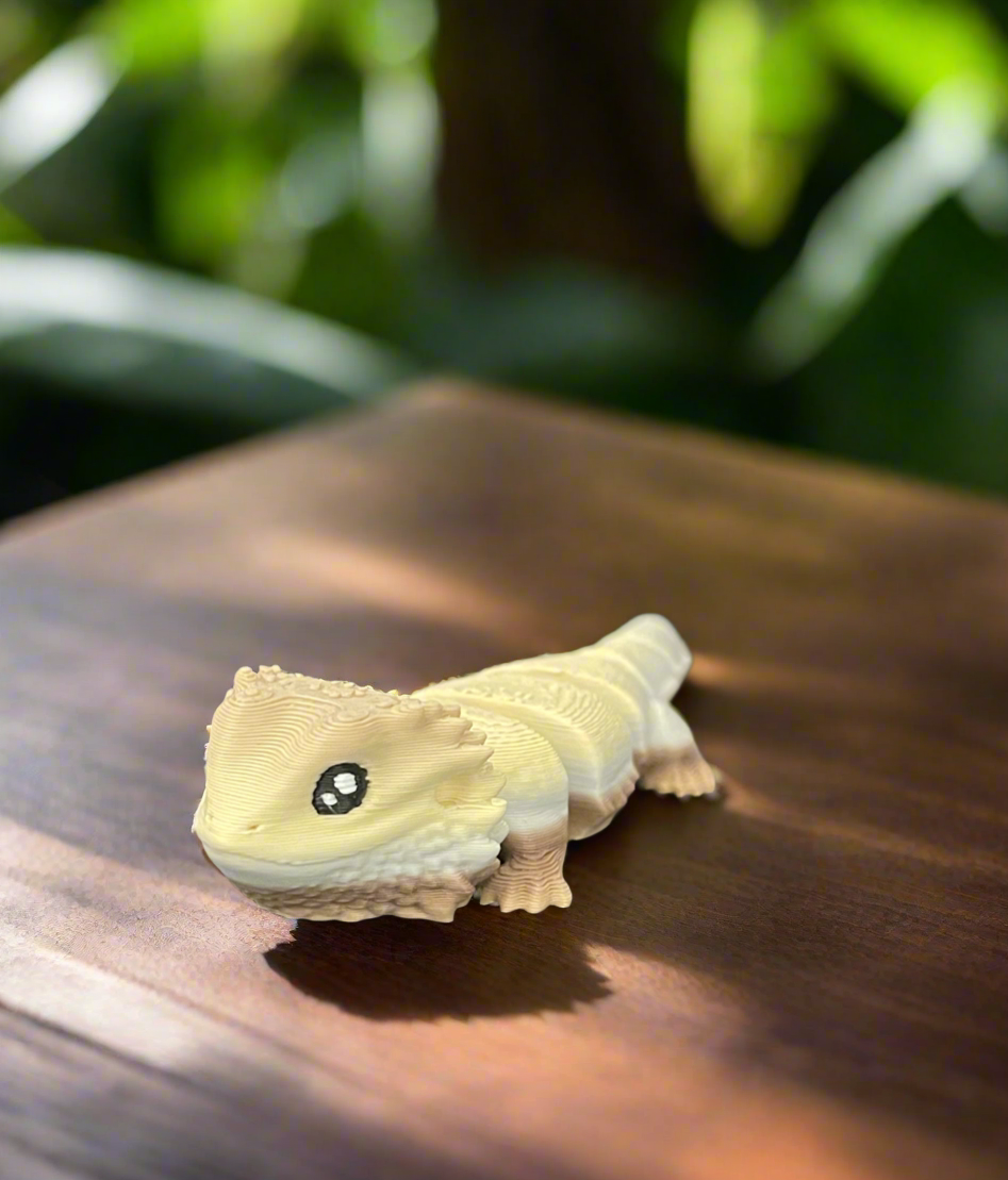 Colorful Horned Gecko Keychain / Desk Toy