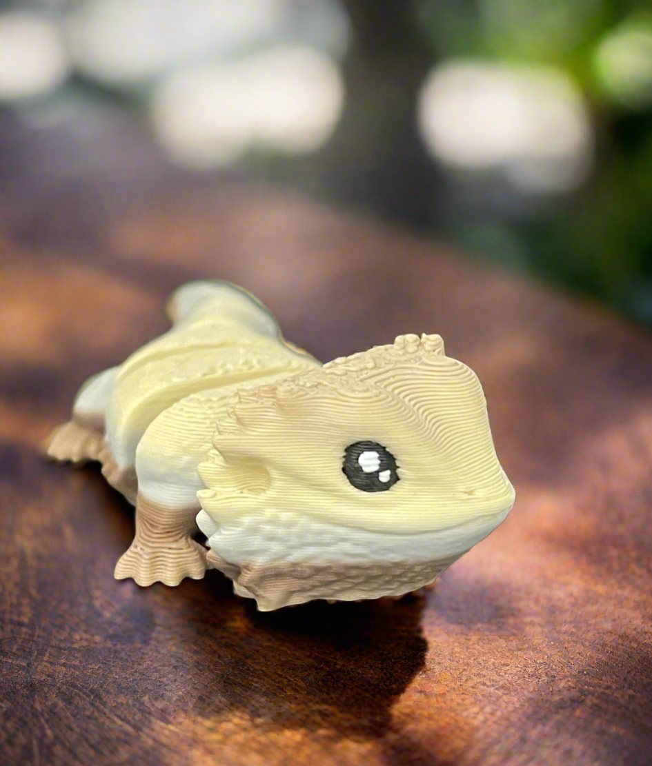 Colorful Horned Gecko Keychain / Desk Toy